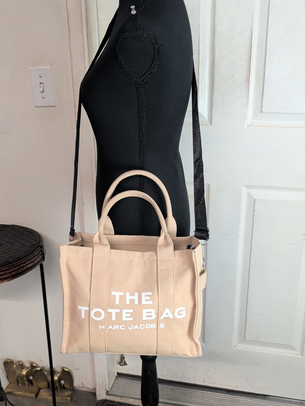 Unbranded Marc Beige Logo Tote Bag Zip Closure Inner Pockets The Tote Bag